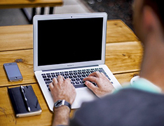 corta furto identita computer