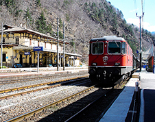 corta stazione iselle treno svizzero