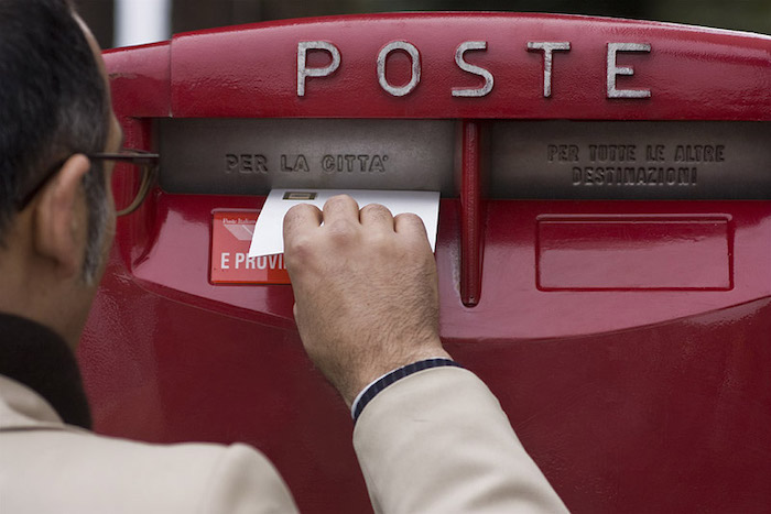 Poste: c'è l'accordo sindacale su occupazione e nuove assunzioni
