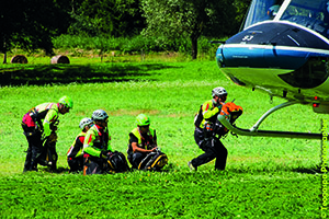 soccorso alpino squadra elicottero